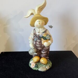 🐰 Vintage Garden Bunny Figurine with Flowers (Resin)